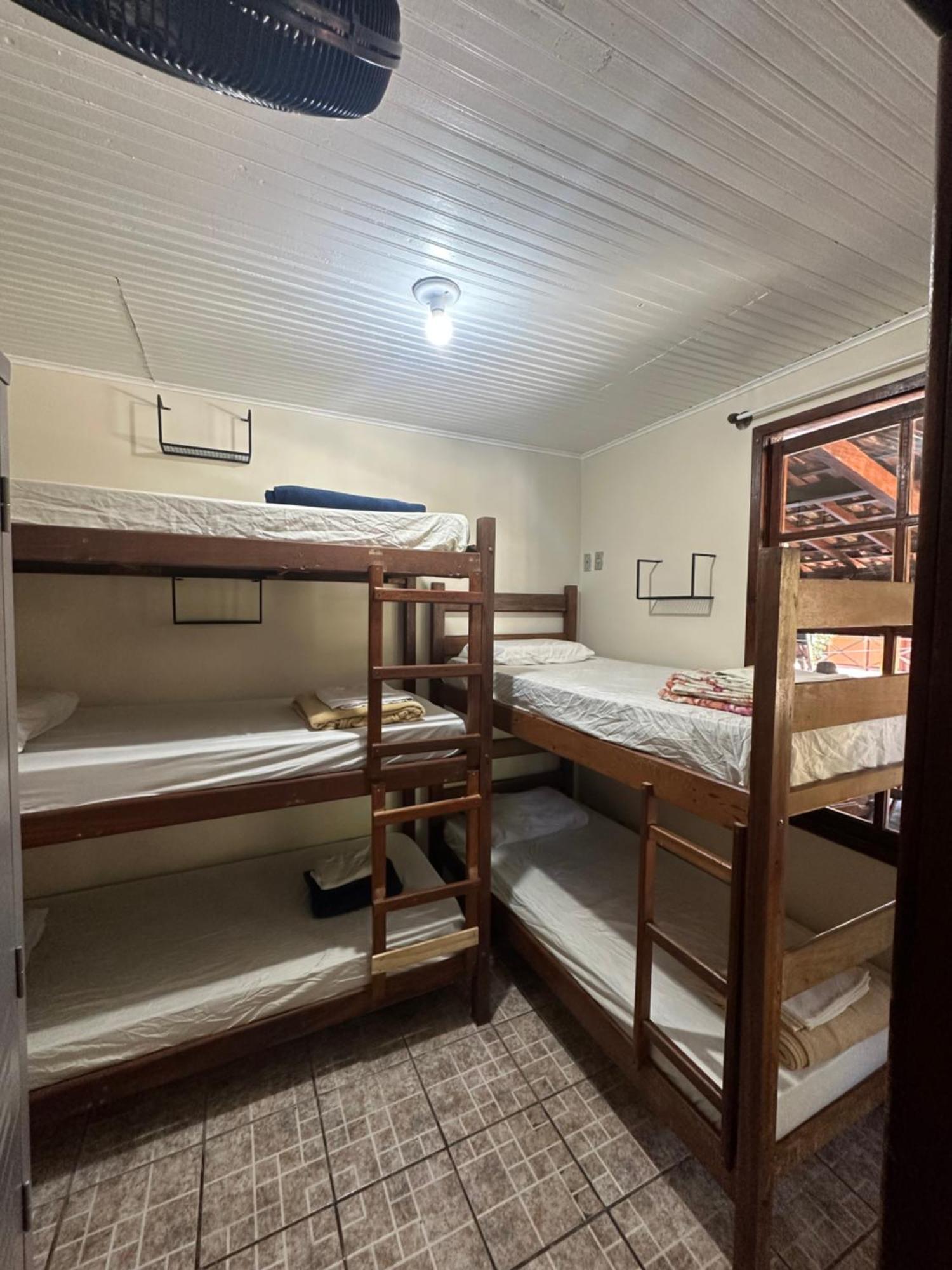 Mahalo Hostel Abraão Eksteriør billede