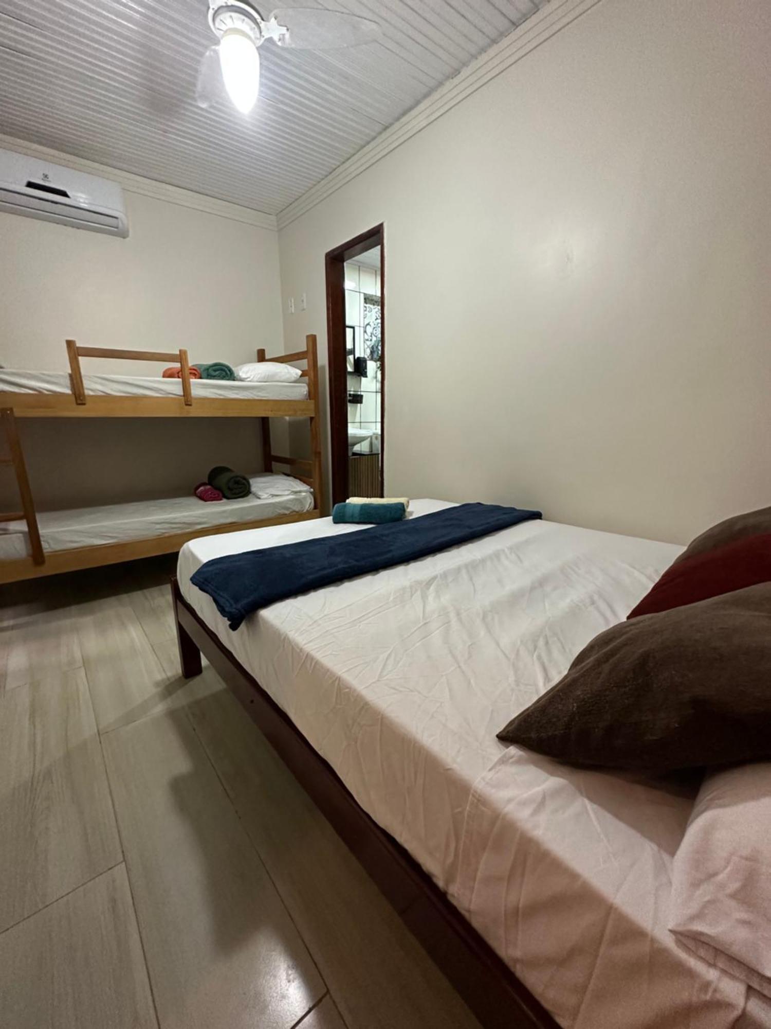 Mahalo Hostel Abraão Eksteriør billede